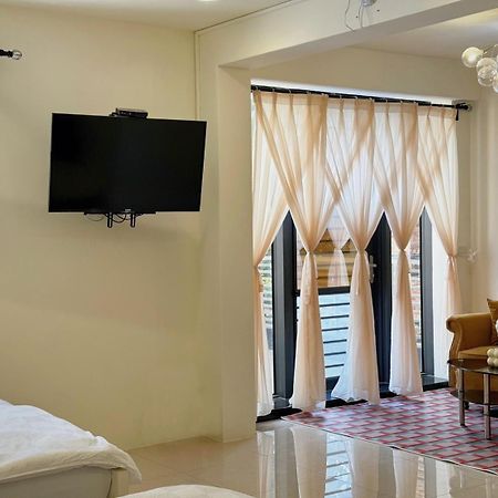 Kaohsiung Raifong Corner Homestay Exteriér fotografie
