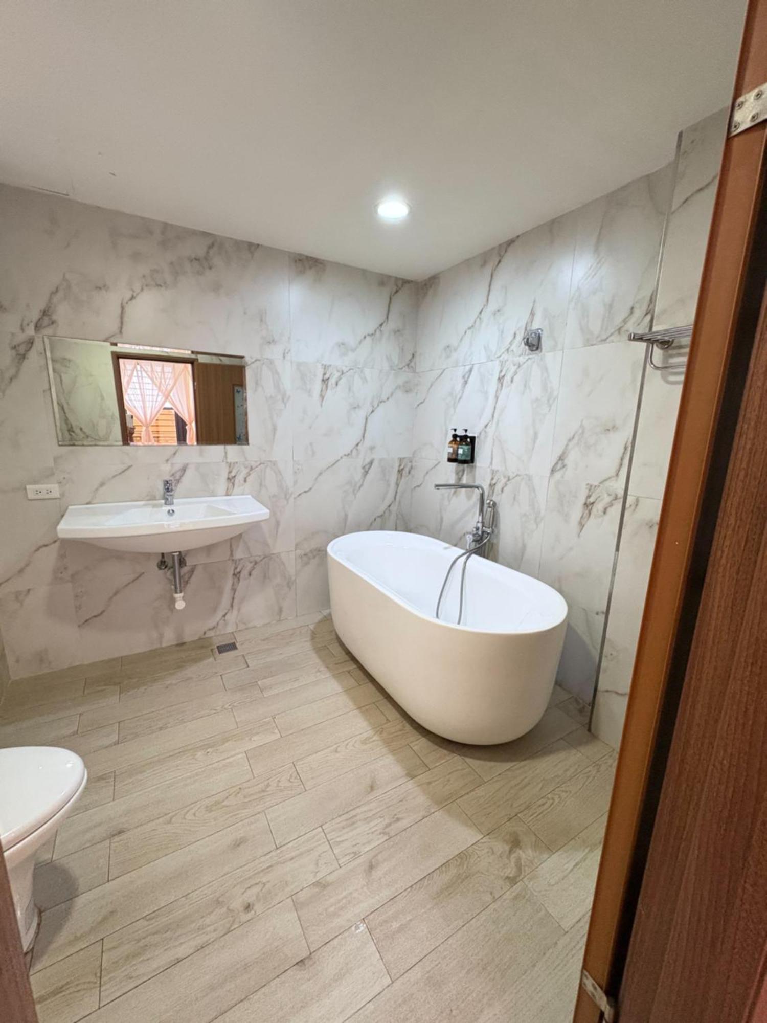 Kaohsiung Raifong Corner Homestay Exteriér fotografie